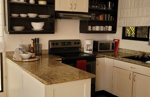 Coco Sunset Hills Condo | Coco Beach, Las Palmas, Guanacaste. Cozy 2-bedroom condo. Pet friendly.