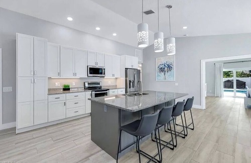 Naples Park House | Coco Cobana - Private Pool near Beach & Dining
