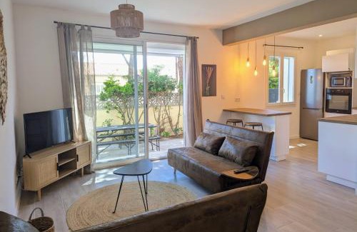 La Jetee Apartment | Coco