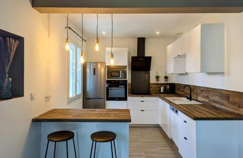 La Jetee Apartment | Coco
