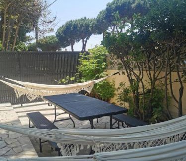 La Jetee Apartment | Coco