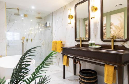 Port Douglas Apartment | Coco's - in town {Ultima Collection}