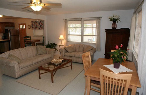 Pass Christian Cottage | COCOA'S COTTAGE! Pet-friendly! Near the Beach!