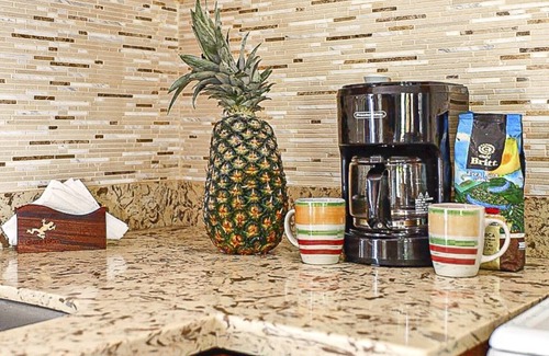 Coco Apartment | Cococabana3 newly renovated 1BR/1BA apar in downtown Coco, 5 min walk to beach.
