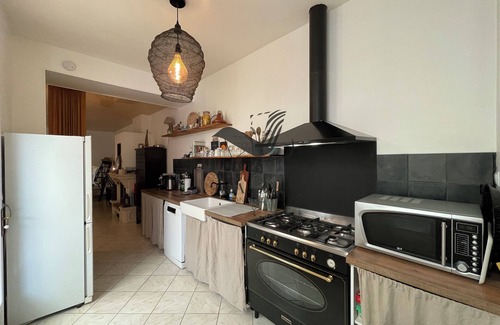 Rochefort House | Cocon Bleu - Ideally located house with garden