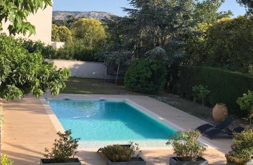 Les Camoins Apartment | Cocon de douceur jardin et piscine
