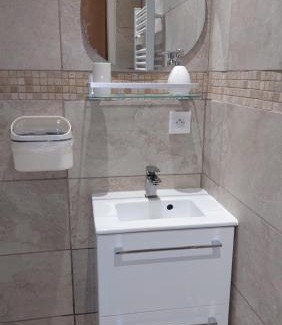 Route d'Arles Apartment | cocon douillet tout près arènes Nîmes