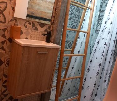 16th Arrondissement Apartment | Cocon love port de l estaque