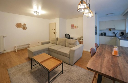 Jette Apartment | Cocon tout chaud - Pour couple avec ou sans bébé
