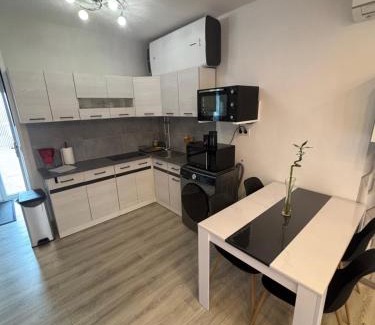 Chambry Apartment | CoconPresDisney