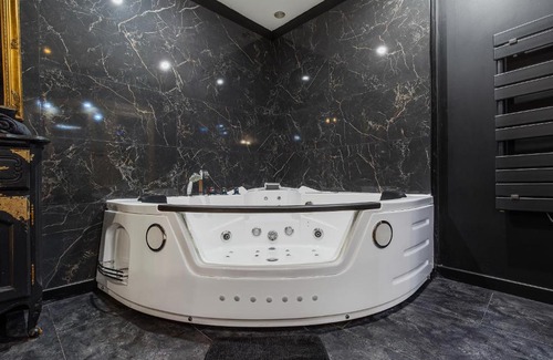 Valros Apartment | COCONROOM balneo-sauna La suitE