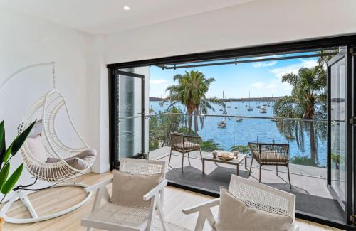 Elizabeth Bay Apartment | Coconut at Palm View Collective