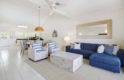 Northwest Point Condo | Coconut Bay Villas #116 - Ocean View 2 BR & Pool