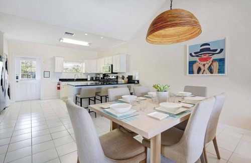 Northwest Point Condo | Coconut Bay Villas #116 - Ocean View 2 BR & Pool