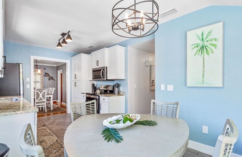 Bay Esplanade House | Coconut Beach House | Private Pool | Clearwater Beach