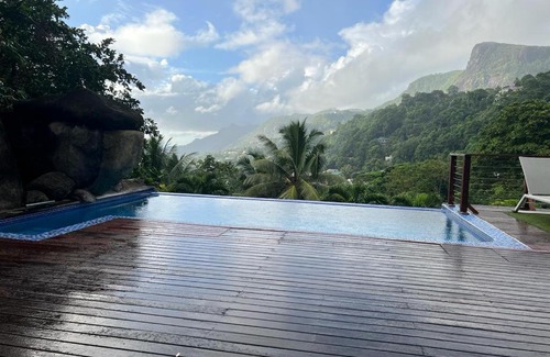 Mahe Island Villa | Coconut Climb