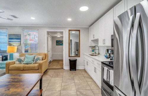 Tybee Island House | Coconut Crab Cottage: 4 BR Home STEPS from Beach!