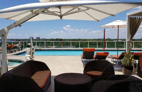 Coconut Grove Apartment | Coconut Grove: 10th Floor private unit -Parking Included