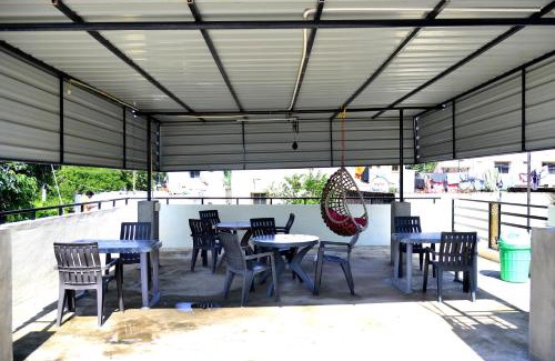 Kamalapur House | Coconut Homestay Hampi