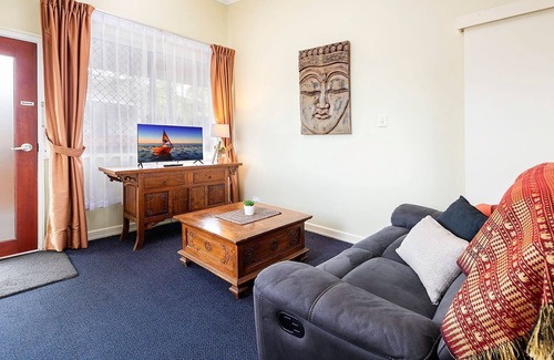 Scarness Apartment | Coconut Palms King One Bedroom Apartment - CoastHM