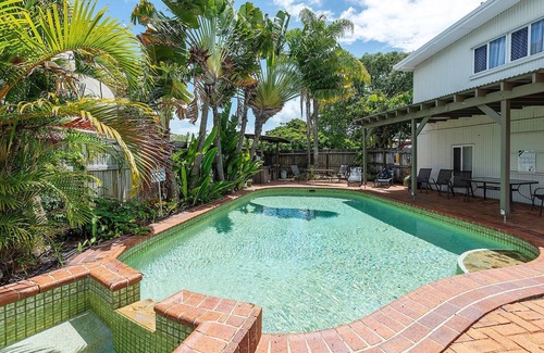 Hervey Bay Apartment | Coconut Palms Spacious 1 Bedroom Apartment