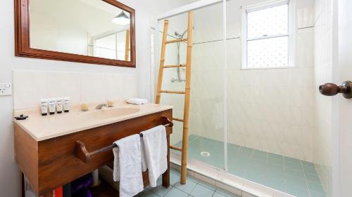 Scarness Apartment | Coconut Palms Two Bedroom Apartment