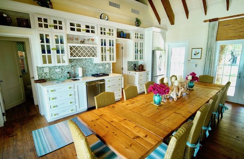 Dunmore Town Villa | Coconut Ranch - Beautiful Secluded Harbourside Compound Villa and Pool