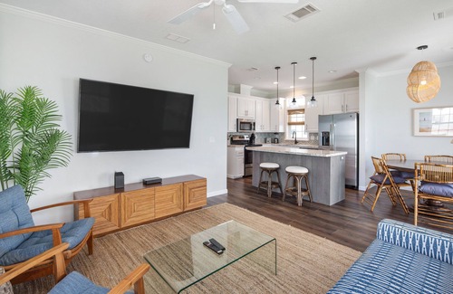 Cudjoe Key House | COCONUT TELEGRAPH ~ Waterfront 2 BR/2Ba in Cudjoe Key w/Dockage & Parking!