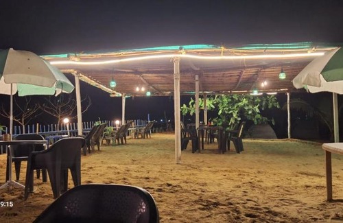 Hireguthi House | Coconut Tree Cafe main Beach