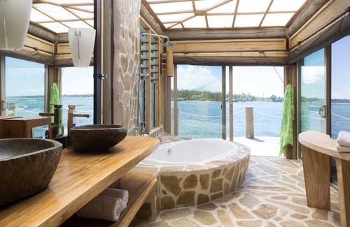 Maninoa Resort | Coconuts Beach Club Resort & Spa