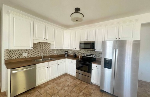 Gravois Mills Hotel | Coconuts RV Resort