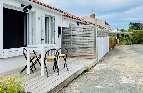 Les Conches House | Cocooning cottage by the sea