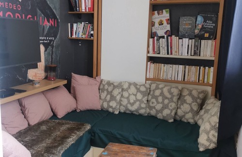 Pigalle Apartment | Cocooning flat