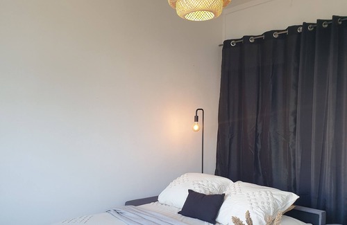Glacis-Victoire Apartment | Cocooning seafront studio