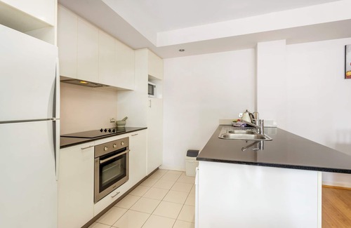 Perth Central Business District Apartment | Code Apartment - Executive Escapes