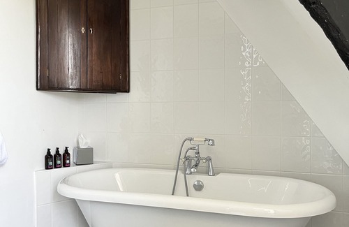 Rowen Bed & Breakfast | Coed Mawr Hall