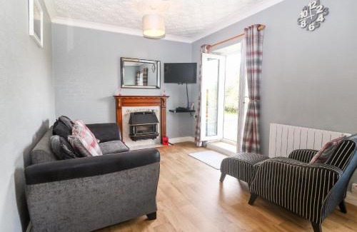 Groeslon House | Coed y Glyn Bach Equestrian