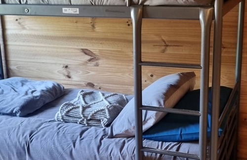 Lakes Entrance Cabin | Coen's Farm Cabin Accommodation.nFamily Friendly accomodation close to amenities