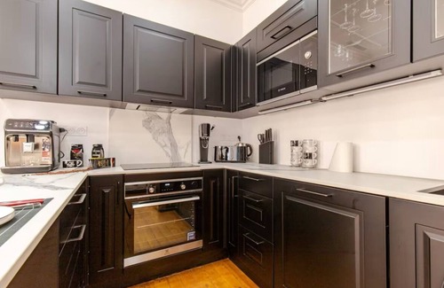 Saint - Aubin - Dupuy Apartment | Cœur Capitol -Parking -Clim -Elevator -Subway -122m² -At the heart of Capitol Hill