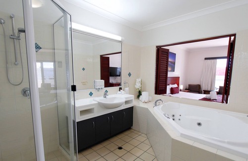 Rockhampton Hotel | Coffee House Apartment Motel