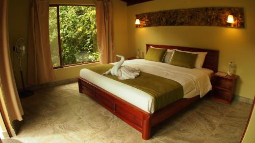 Mindo Cabin | Coffee Lodge Cristal Glamping & Spa