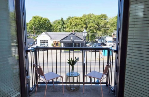 12 South Apartment | Coffee Shops, Restaurants, Bars, Salons and Boutiques, just steps away.