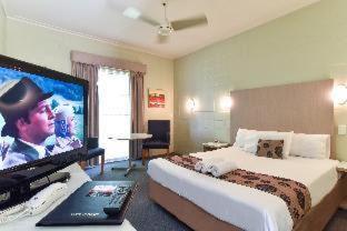 North Boambee Valley Hotel | Coffs Windmill Motel