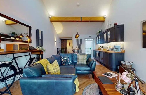 Mumbles House | Cohost Partners Mumbles Cottage Near Coast