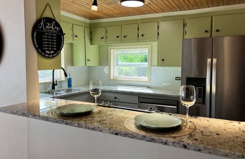 Afton House | Coin Cottage farmhouse on 151 Trail in Nelson County