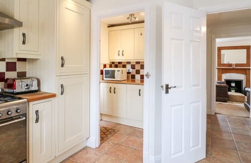 Crich House | COL DU CRICH, family friendly, character holiday cottage in Crich