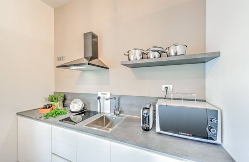 Barolo Apartment | COLBERT HOUSE BAROLO, UNIT 2