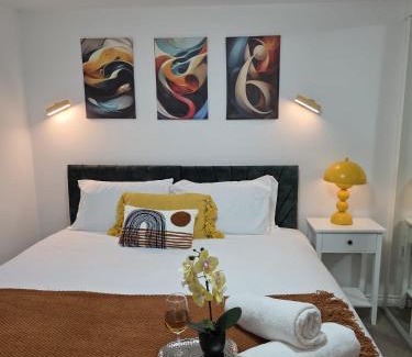 Colchester House | Colchester Cosy 3-Bed House, 2 Free parking, Fast WiFi, Pets allowed, Near City Centre