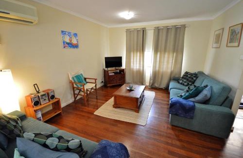 Kalbarri House | Cole Cottage - Kalbarri, WA