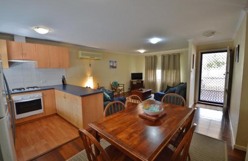Kalbarri House | Cole Cottage - Kalbarri, WA